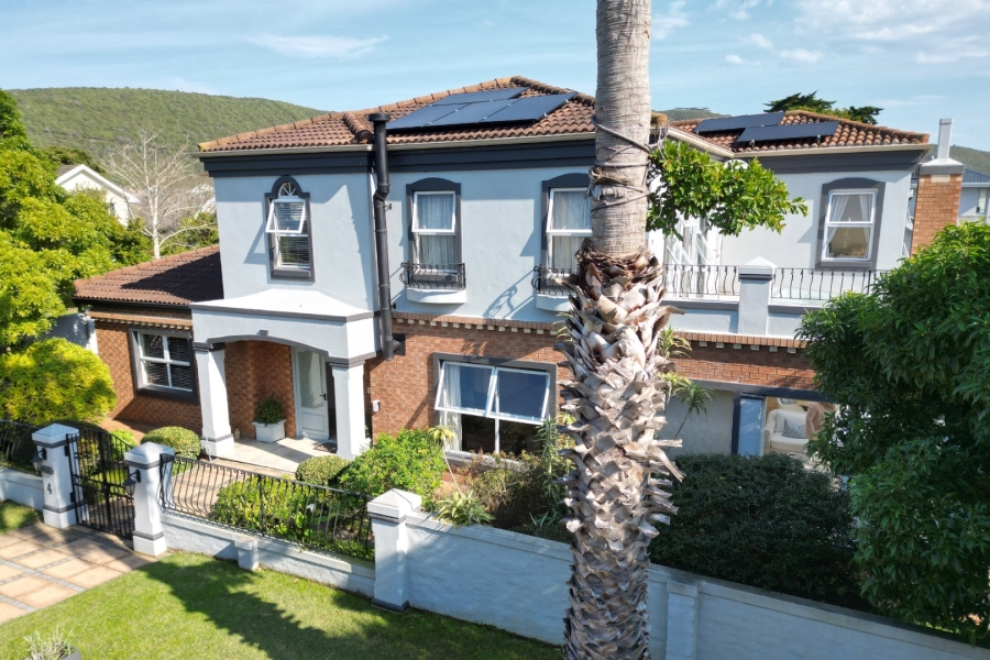 3 Bedroom Property for Sale in Leisure Isle Western Cape